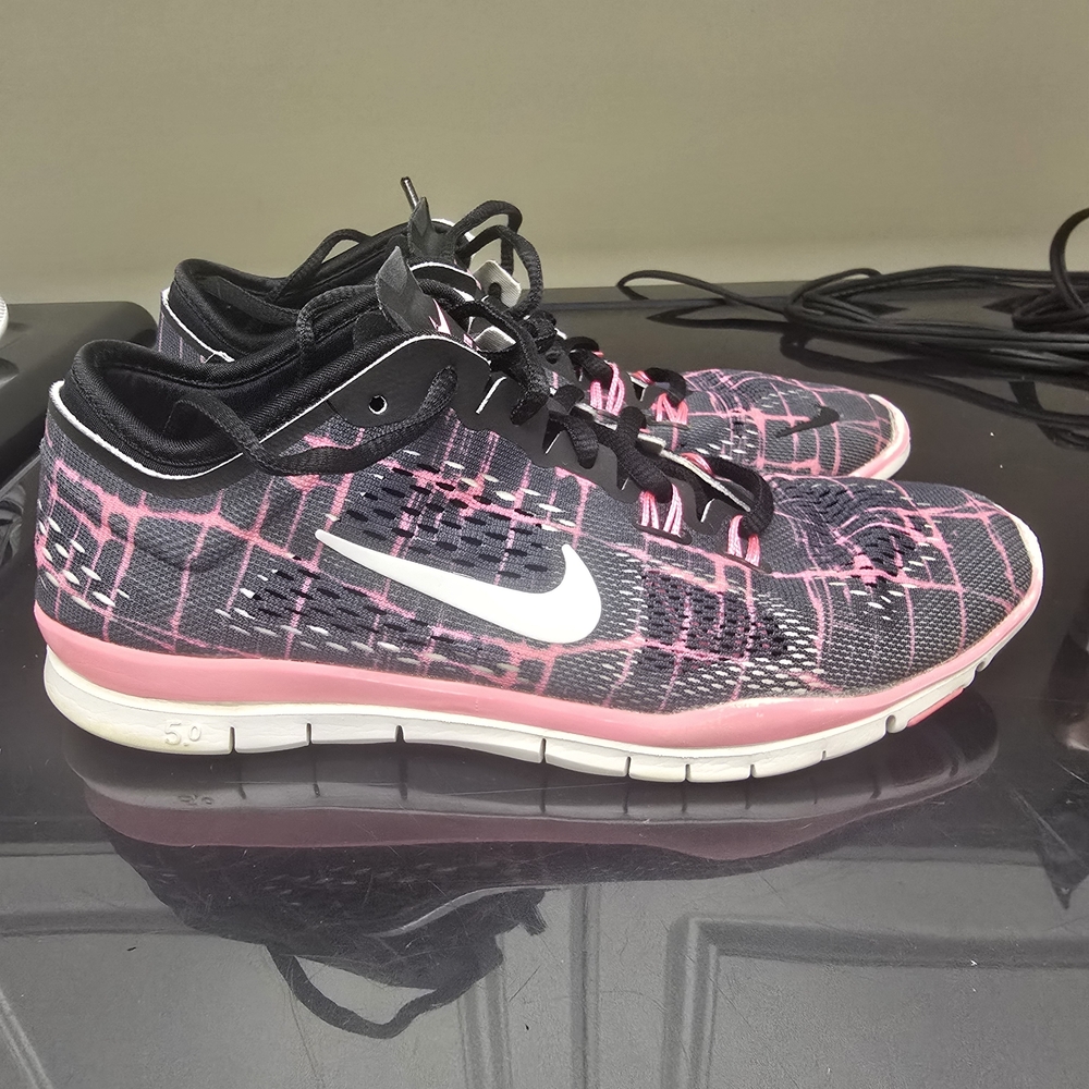 Nike Women's 2013 Free 5.0 TR Fit 4 Pink and Black Running Shoes Size 6
